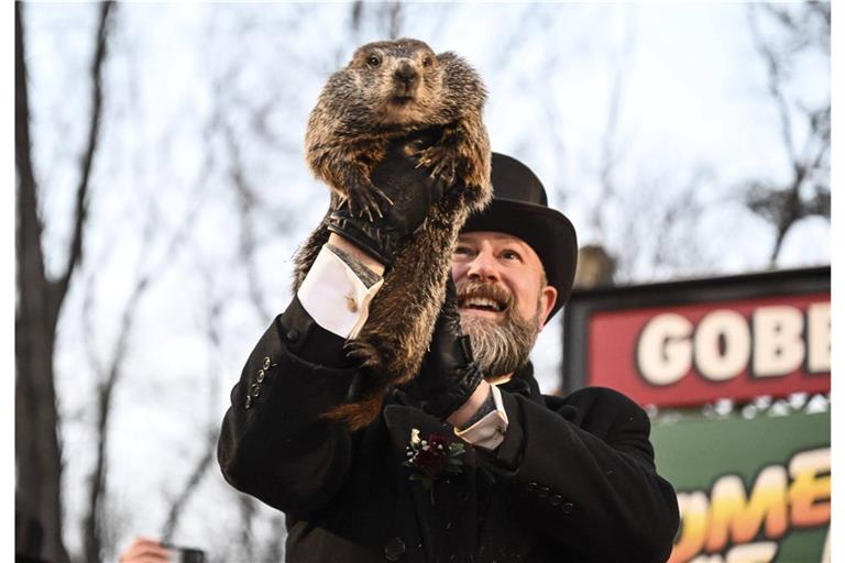 Groundhog Day 2023: Punxsutawney Phil sagt 6 weitere Wochen Winter voraus - so wie in diesem Jahr auch.