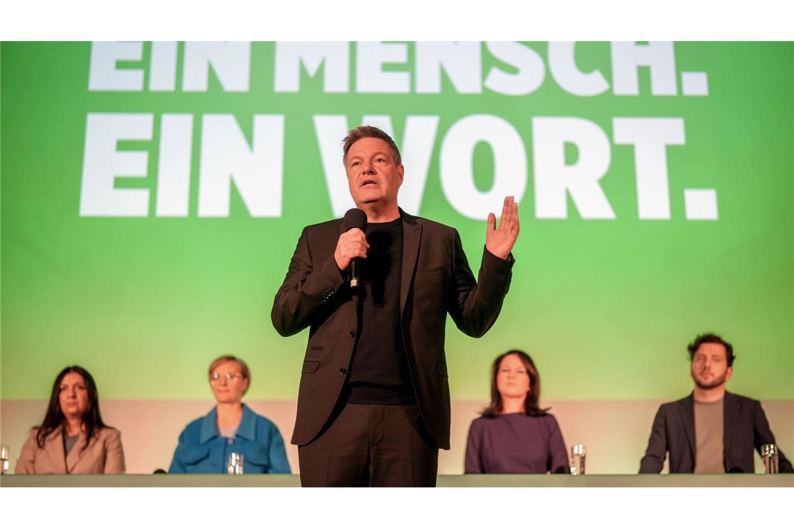 Bilder des Tages Grüne präsentieren Wahlprogrammentwurf für 2025 – Habeck und Parteispitze im Fokus