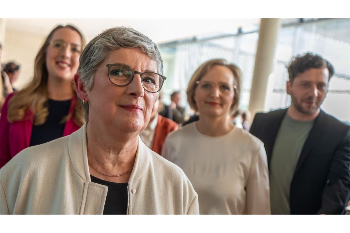 Grüne lehnen schwarz-rote Finanzpläne ab – aber wollen reden Grünen-Fraktionschefin Haßelmann und ihre Kolleginnen und Kollegen sind genervt vom Vorgehen von CDU-Chef Friedrich Merz.