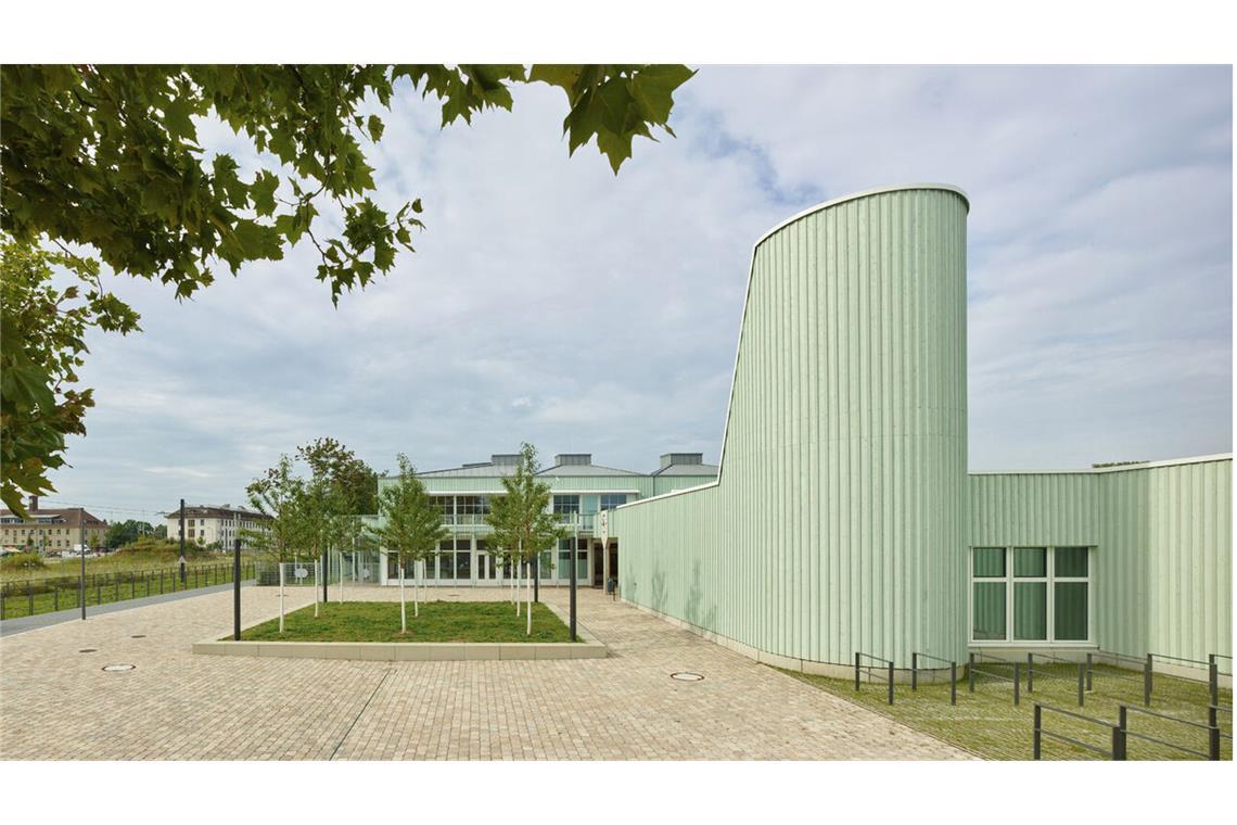 Großer Architekturpreis – auch diese Stuttgarter Bauten sind nominiert Grundschule mit Sporthalle in Mannheim von LRO Architekten aus Stuttgart.