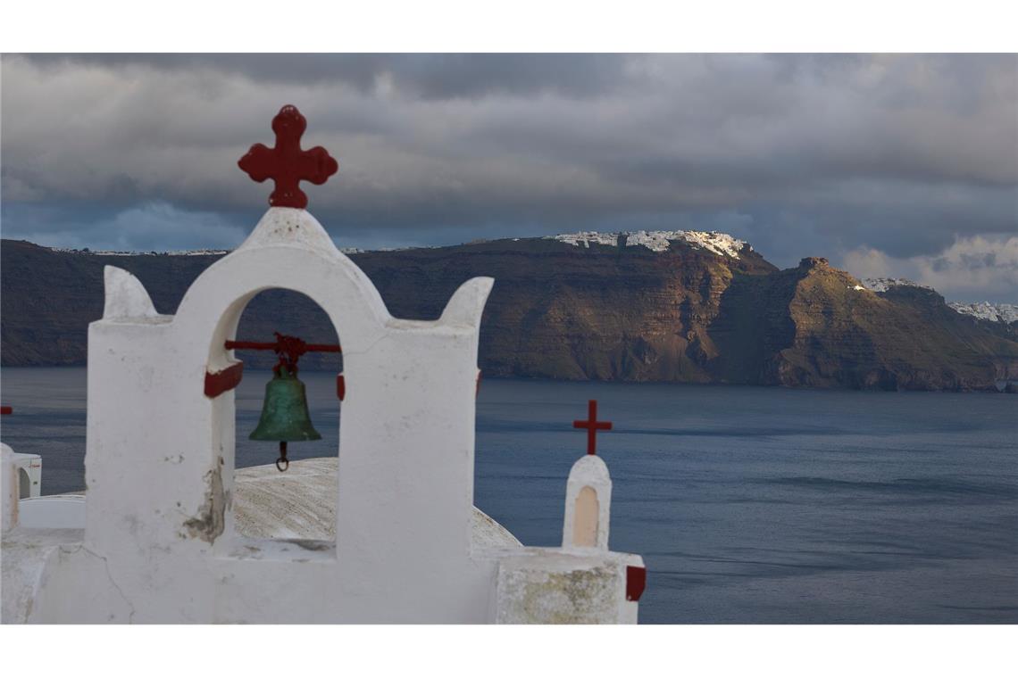 Santorini: Experten registrieren vulkanische Aktivität Gut zwei Drittel der Menschen haben die Insel verlassen.