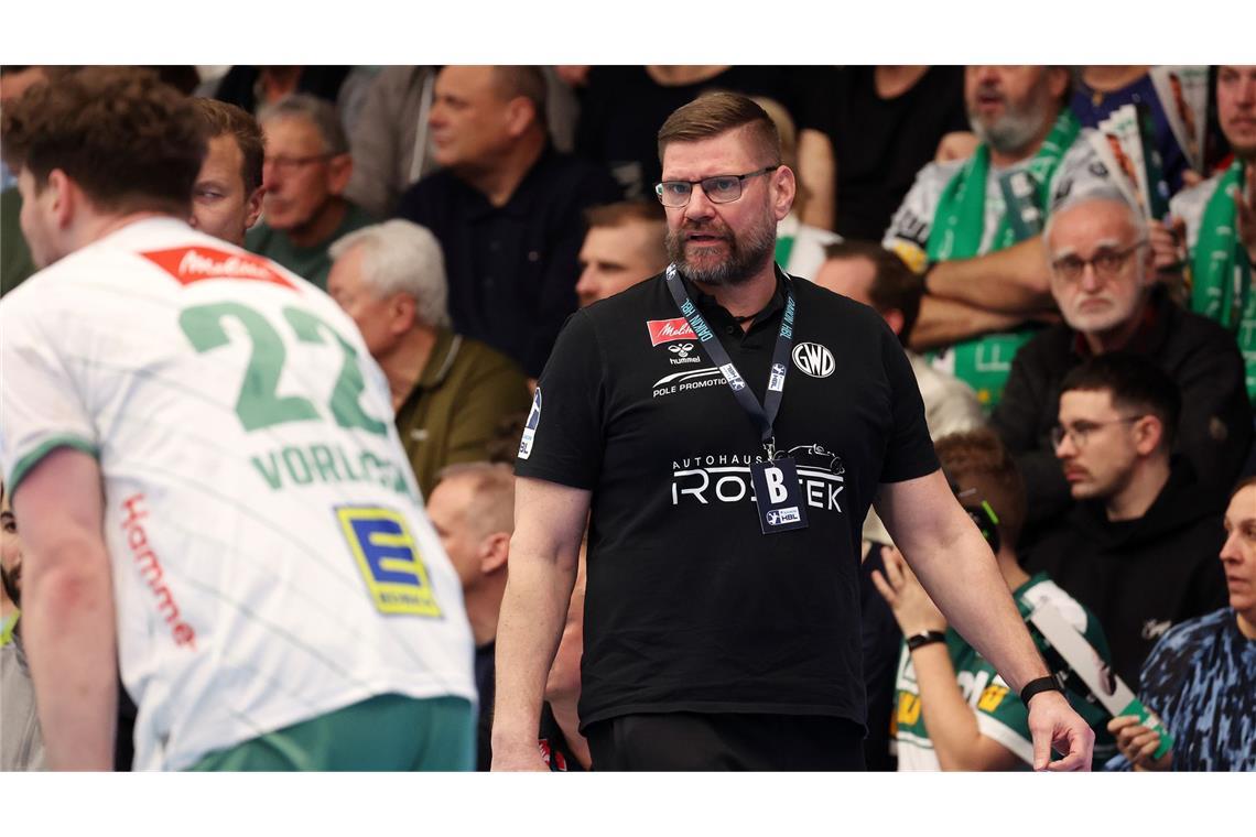 GWD-Coach Aaron Ziercke holt mit seinem Team einen Punkt – wie im Hinspiel endete die Partie gegen FAG 28:28.