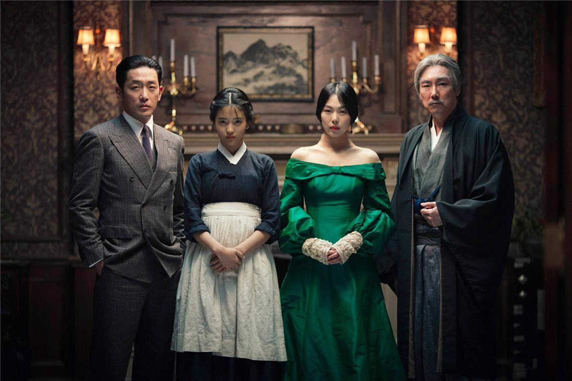 Diese 10 koreanischen Filme sollte man gesehen haben Ha Jung-Woo, Kim Tae-ri, Kim Min-hee und Cho Jin-woong in "Die Taschendiebin".