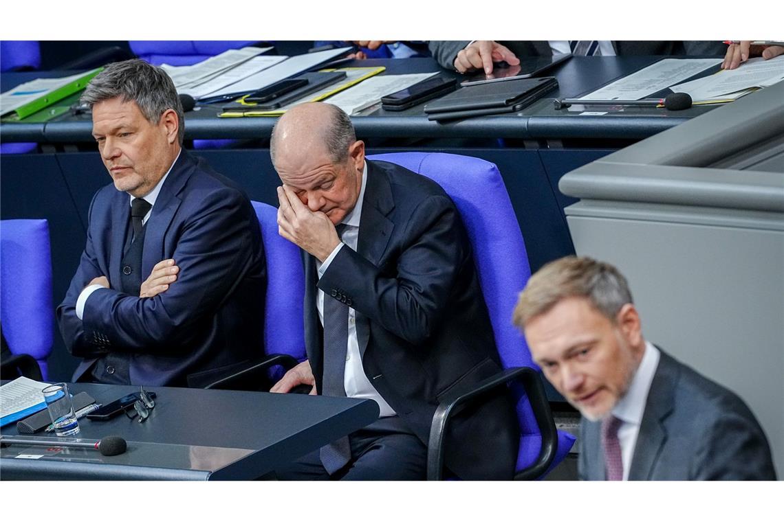 Vom Kanzleramt auf die Hinterbank Habeck, Scholz, Lindner: Das Ampel-Trio hat nicht so richtig gut funktioniert.