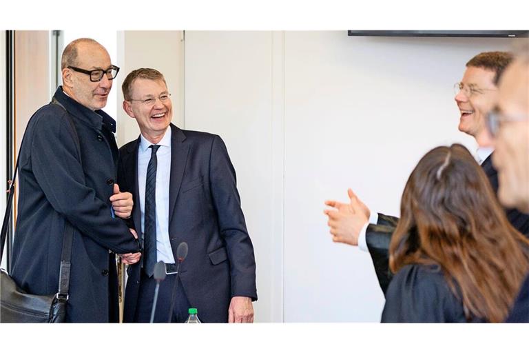 Haben die Angeklagten Ralf-Michael Schmitz (links) und Jürgen Graf bald noch mehr zu lachen?