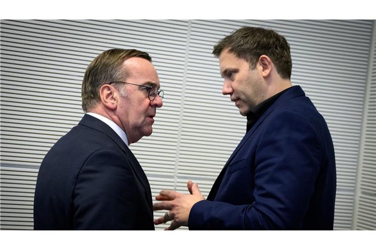 Haben Klingbeil und Pistorius beide Platz im Kabinett? (Archivbild)