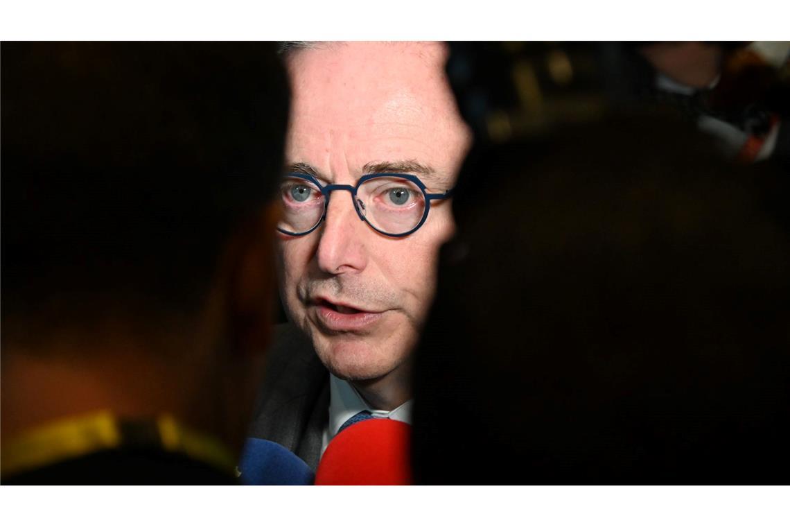 Hält das von der Kommission geplante Vorgehen für grundsätzlich falsch: der belgische Premierminister Bart De Wever. (Archivbild)