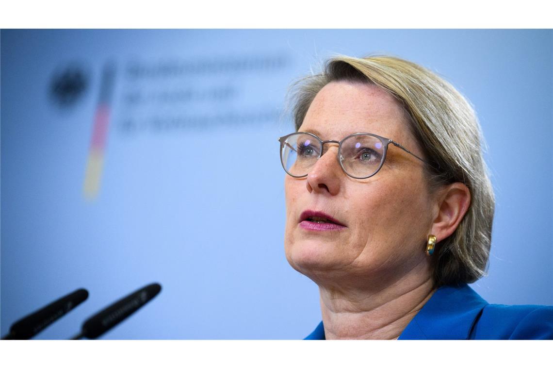 Häusliche Gewalt und Femizide seien kein "Familiendrama", sagt Stefanie Hubig. (Archivbild)