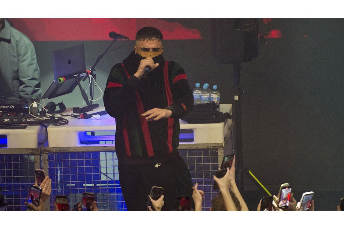 Haftbefehl trat in Osnabrück erstmals seit Release der Netflix-Doku öffentlich in Erscheinung.