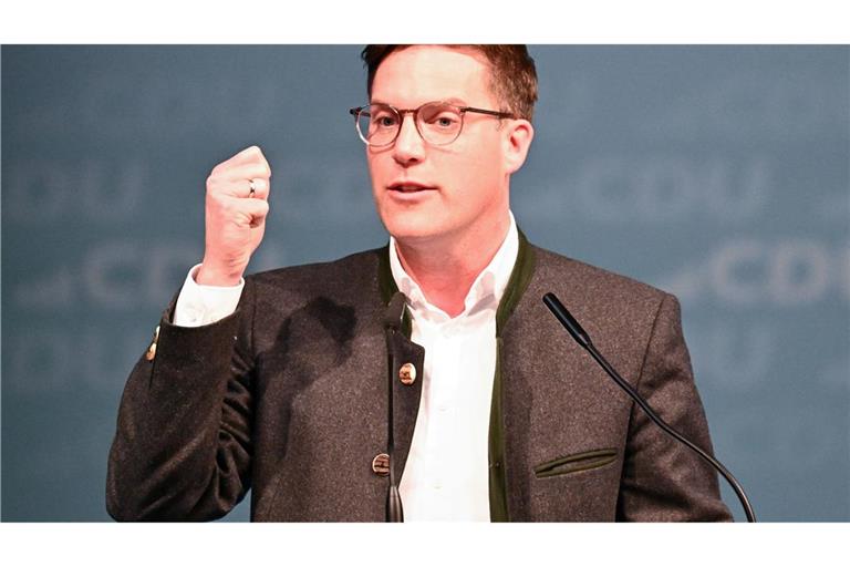 Hagel arbeitete sich in der Sparkasse hoch, dann zog es ihn früh in die Politik. (Archivfoto)