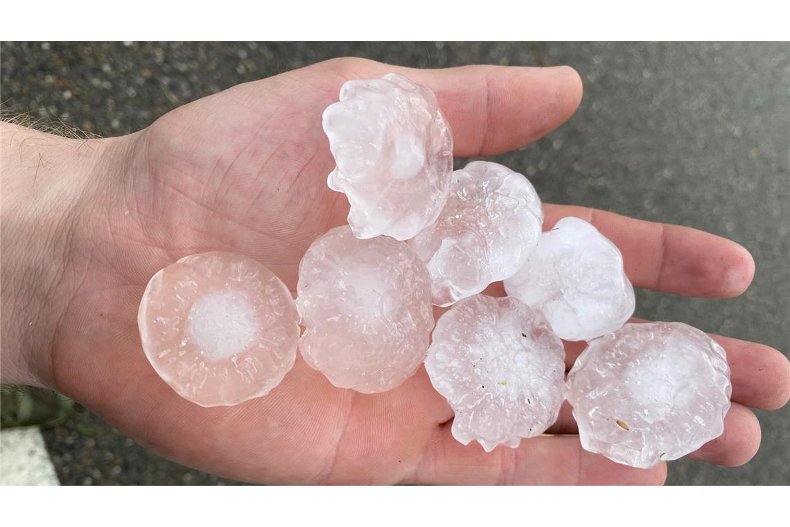 Hagel in Tennisball-Größe droht