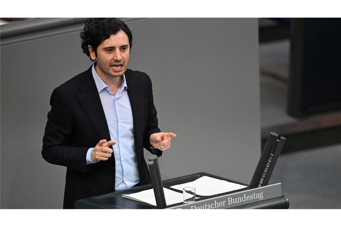 Hakan Demir, Innenpolitiker der SPD, spricht mit Blick auf die geplanten Rückführungszentren in Drittstaaten von einer "Phantomdebatte". (Archivfoto)