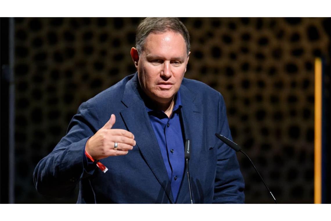 Hamburgs Mediensenator Carsten Brosda (SPD) fordert eine rechtliche Prüfung des Vorgangs.
