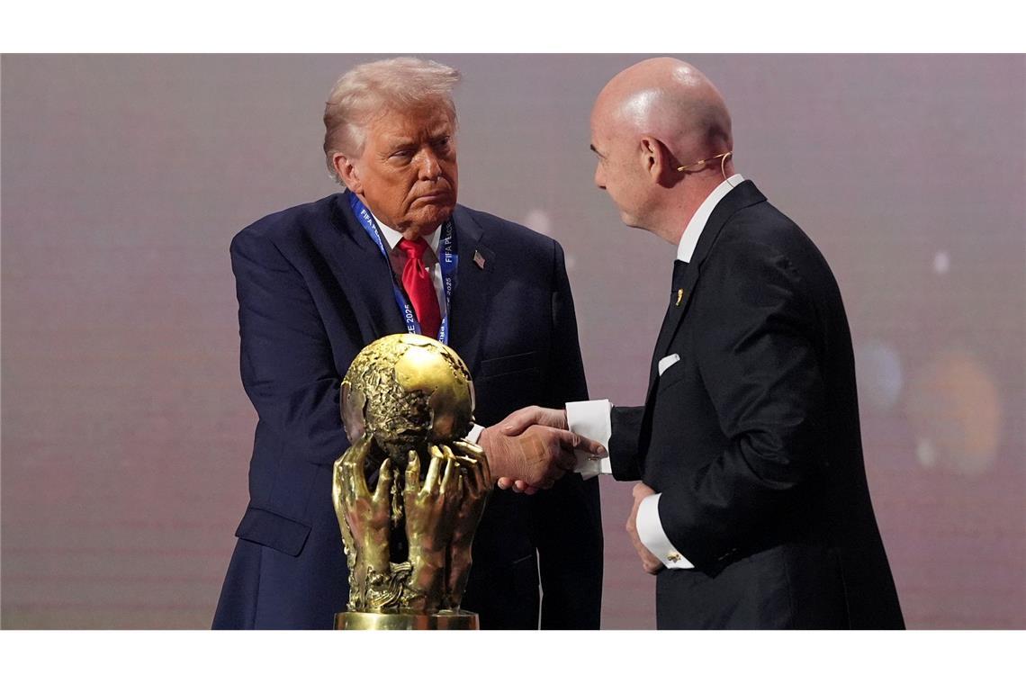Hand drauf: Die WM hilft Donald Trump ebenso wie Donald Trump der WM hilft. (Archivbild)