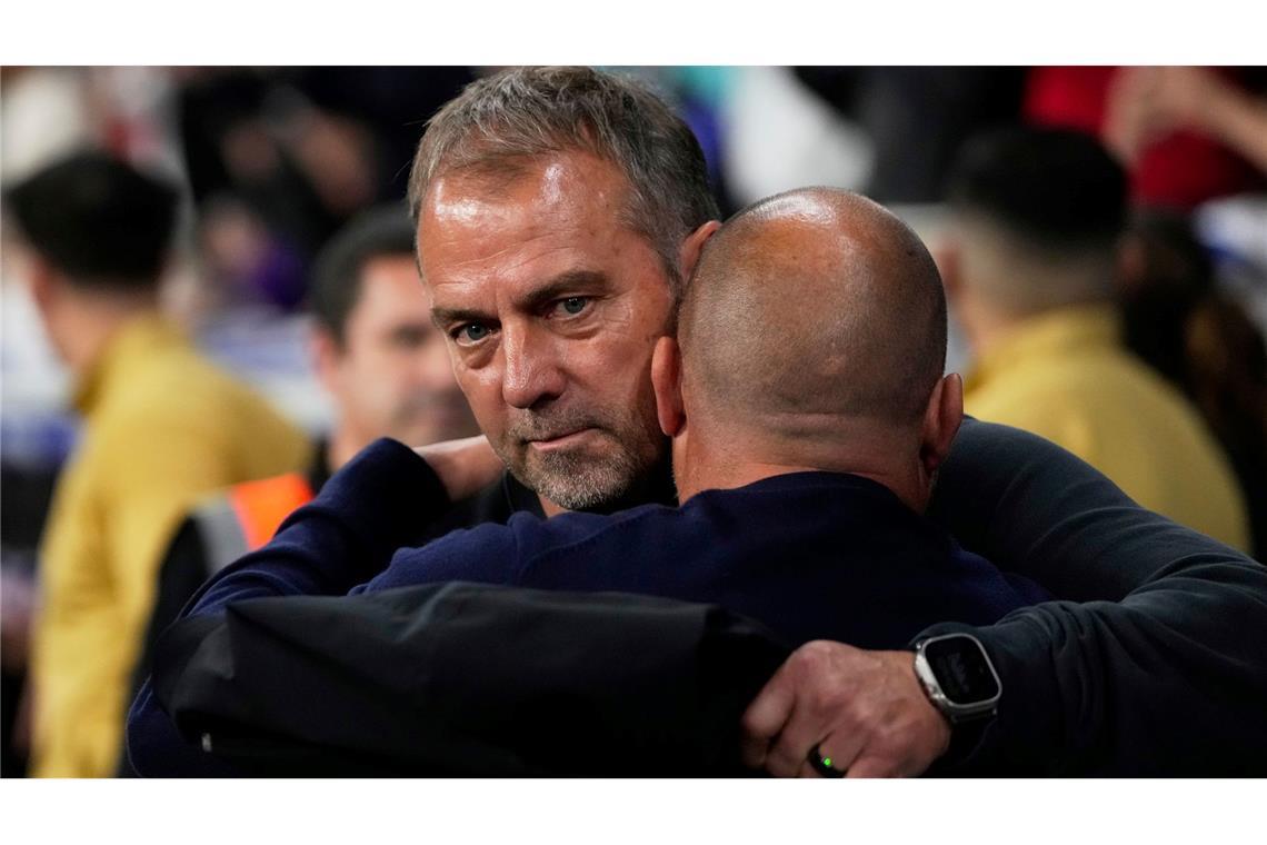 Nach Unfall-Schock: Flick holt Meister-Titel mit Barça Hansi Flick feiert seinen ersten Meistertitel als Trainer im Ausland.