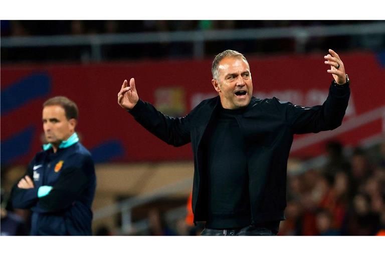 Hansi Flick hat in Barcelona noch bis 2026 Vertrag. Der Club hofft auf eine baldige Verlängerung.