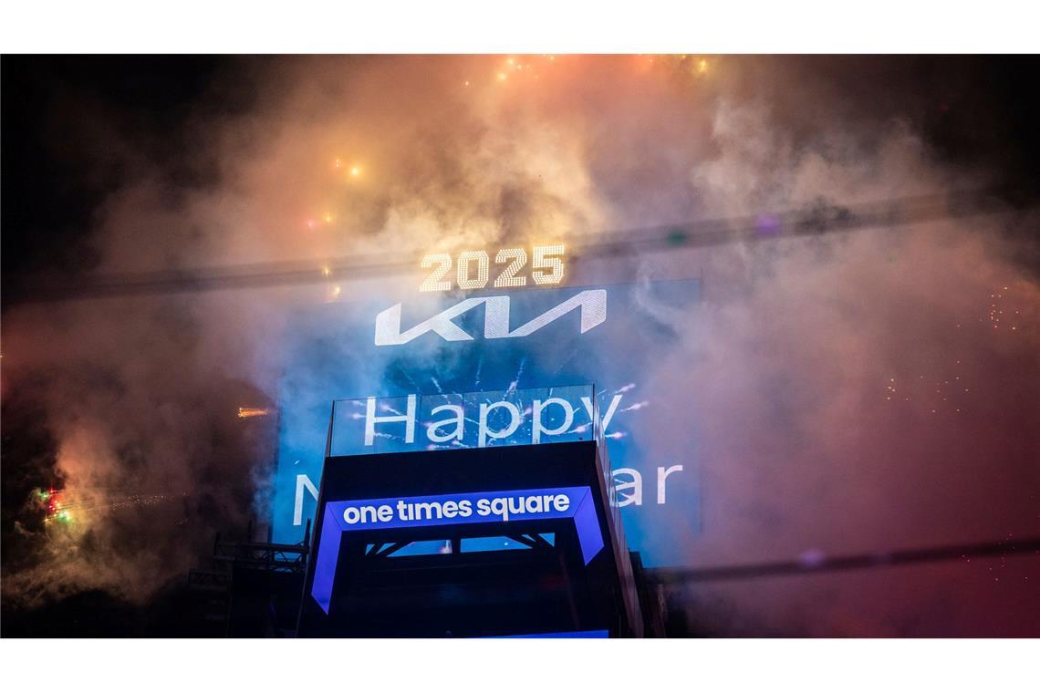 New York feiert Silvester mit Kult-Kristallkugel Happy New Year, New York!