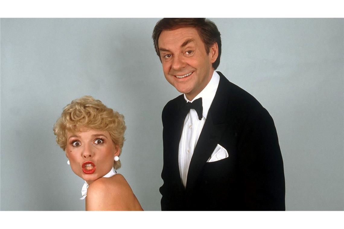 Harald Juhnke (1929-2005) und Ingrid Steeger (1947-2023) waren Ikonen des BRD-Fernsehens. (Archivbild)