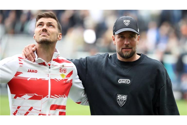 Harmonisches Gespann: Pascal Stenzel (li.) und Trainer Sebastian Hoeneß, hier im Mai dieses Jahres.