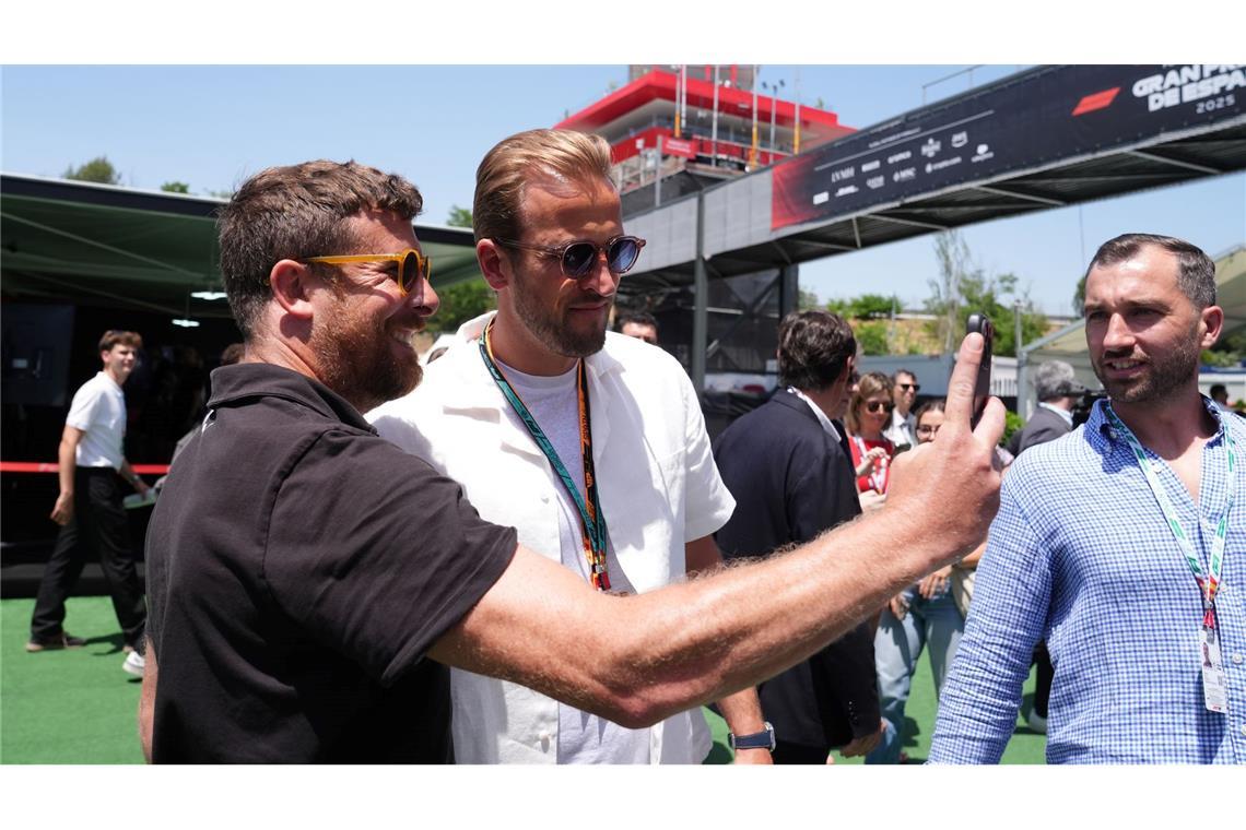 Alarm bei Red Bull: Verstappen droht Sperre nach Wut-Rennen Harry Kane drückte Landsmann Lando Norris die Daumen.
