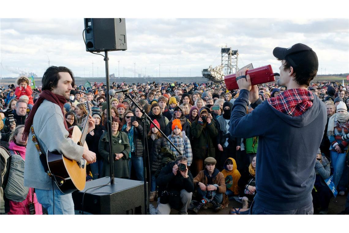 Masse statt Klasse? Was KI für die Musikbranche bedeutet Hat eine klare Meinung zur KI: Christopher Annen (l) von der Band AnnenMayKantereit. (Archivbild)