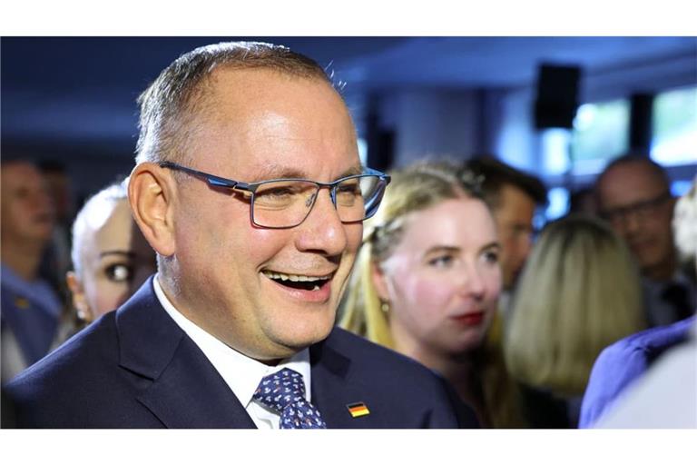 Hat mit Blick auf die Wahlergebnisse in Mecklenburg-Vorpommern und Sachsen-Anhalt gut lachen: AfD-Chef Tino Chrupalla. In Berlin wiederum konnte der extremste Landesverband der Linken mit großem Abstand die meisten Stimmen holen.