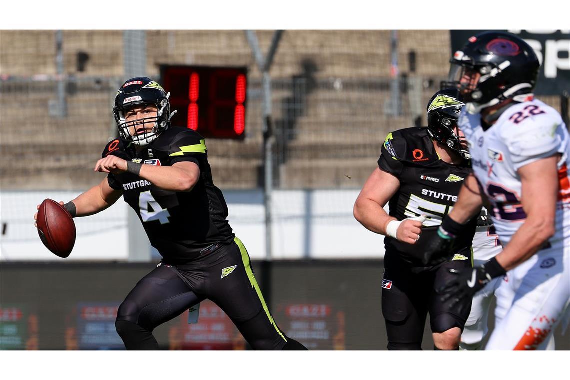 Es läuft bei Stuttgart Surge Hatte beim Saisonstart von Stuttgart Surge gegen Frankfurt Galaxy alles im Griff: Quarterback Reilly Hennessey.
