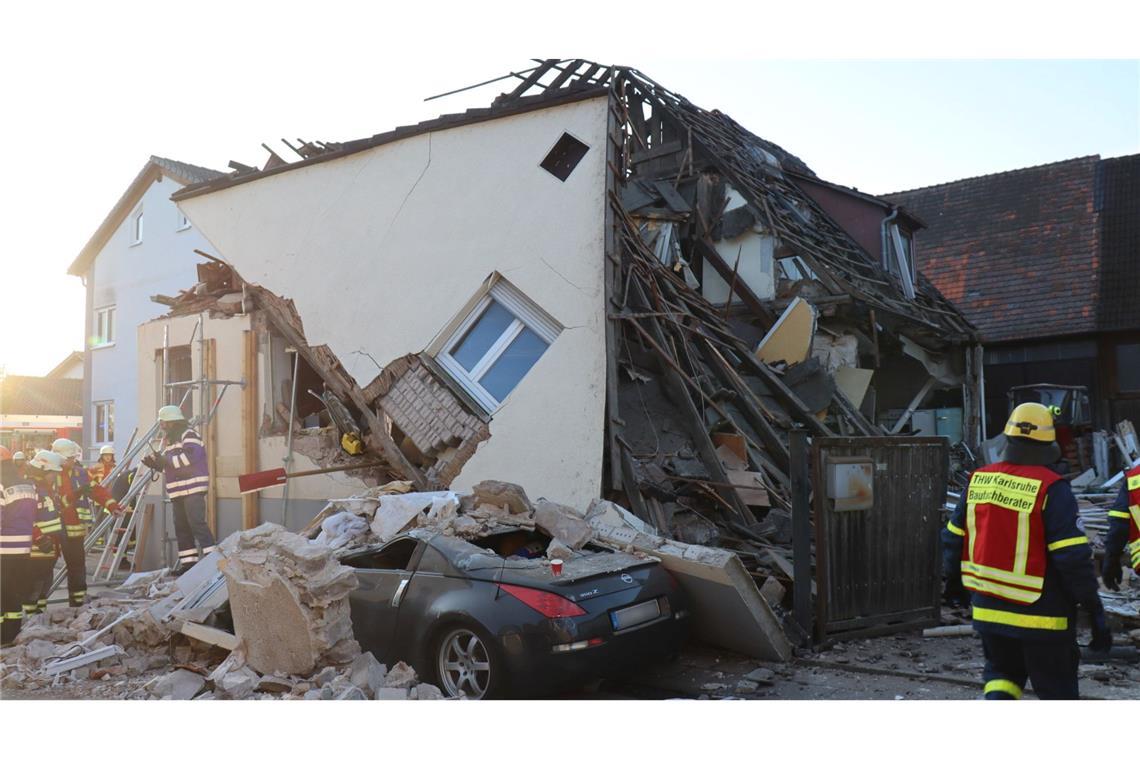 Bilder des Tages Haus stürzt Ein