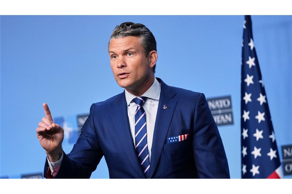 Trump telefoniert mit Putin und empfängt Selenskyj Hegseth droht Russland. (Archivbild)