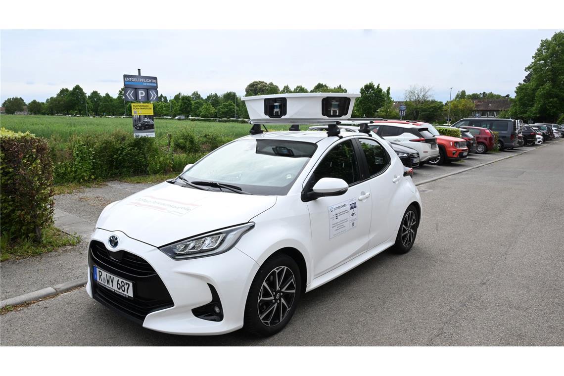 Scan-Autos gegen Parksünder – das muss man wissen Heidelberg setzt als eine der ersten Kommune bundesweit auf ein Scan-Auto im Kampf gegen Parksünder - hier ein Scan-Fahrzeug bei einem Modellversuch auf dem Parkplatz der Universität Hohenheim bei Stuttgart. (Archivbild)