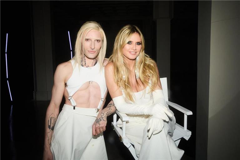 Heidi Klum mit Gastjuror Yannik Zamboni.