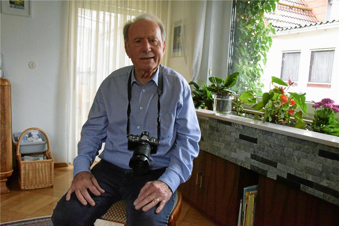 Chronist heimischer Naturwunder Heinz Kübler hat sich mit dem ersten verdienten Geld als 17-Jähriger eine Kamera gekauft. Seitdem hat ihn die Leidenschaft, die Schönheit seiner Umgebung festzuhalten, nicht mehr losgelassen. Foto: Elisabeth Klaper