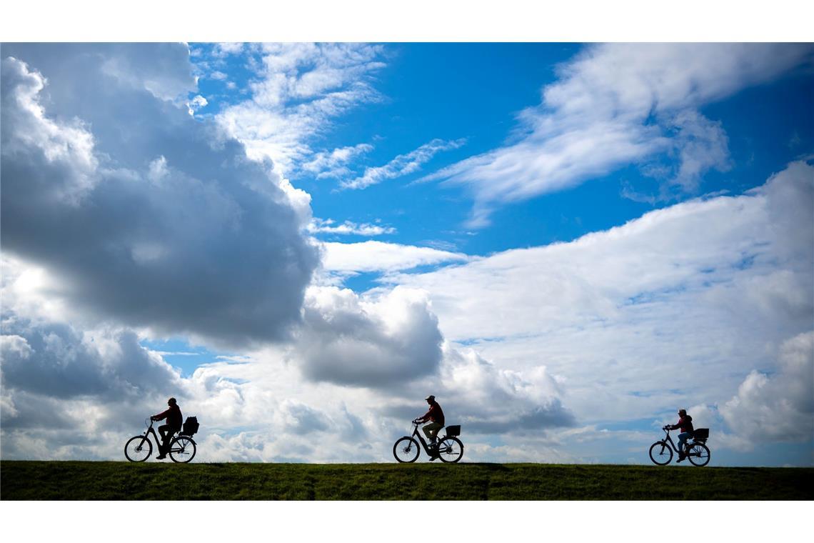Heiter bis wolkig zeigt sich das Wetter in Deutschland zur neuen Woche. (Symbolbild)