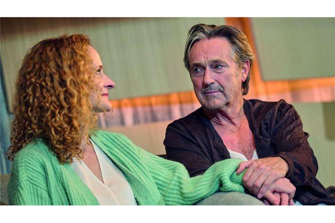 Mit uns exklusiv näher dran an Schauspielstar Helmut Zierl Helmut Zierl spielt im Alten Schauspielhaus in Stuttgart mit Lisa Wildemann in dem Generationendrama „Blind“