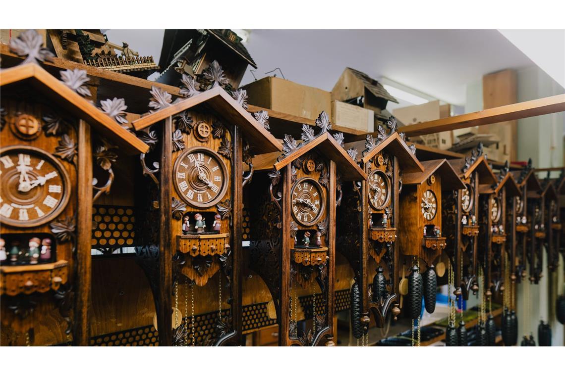 Hersteller streben einen Schutz der Kuckucksuhr als Kulturerbe an.