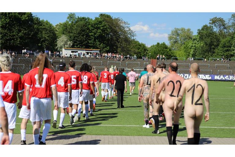 Hier spielt die "Nacktionalmannschaft".