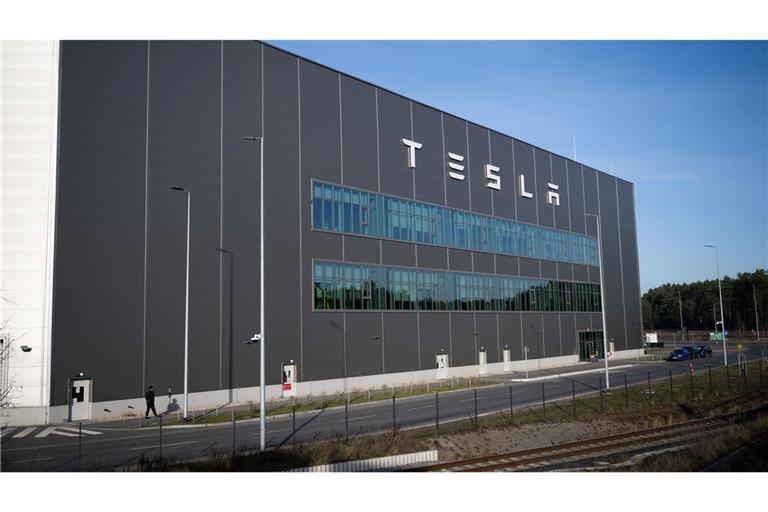 Hier wird bald ein Betriebsrat gewählt: Tesla in Grünheide. (Archivbild)