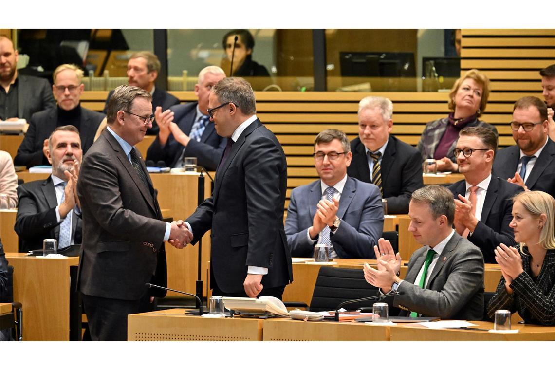 "Thüringer Innovation": Voigt mit Linke-Hilfe Regierungschef Hilfe von der Linken für die Ministerpräsidentenwahl in Thüringen.
