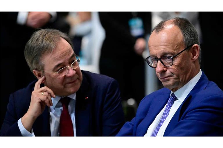 Hilft die Brandmauer, oder schadet sie? Der frühere CDU-Kanzlerkandidat Armin Laschet und der aktuelle Kanzler Friedrich Merz