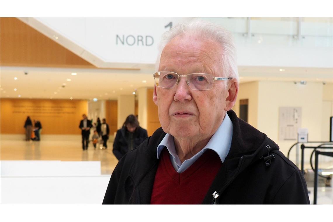 Hinterbliebene wie Bernd Gans, der bei dem Absturz seine Tochter verlor, empfinden über den Schuldspruch im Prozess Genugtuung. (Archivbild)