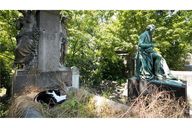 Historische Grabstätten auf Pariser Friedhöfen warten auf eine neue Nutzung. (Archivbild)
