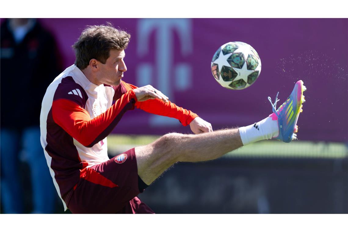 Kompany am Zug: Müller brennt für Traum vom Finale dahoam Hoch das Bein: Thomas Müller beim Bayern-Training vor Inter.