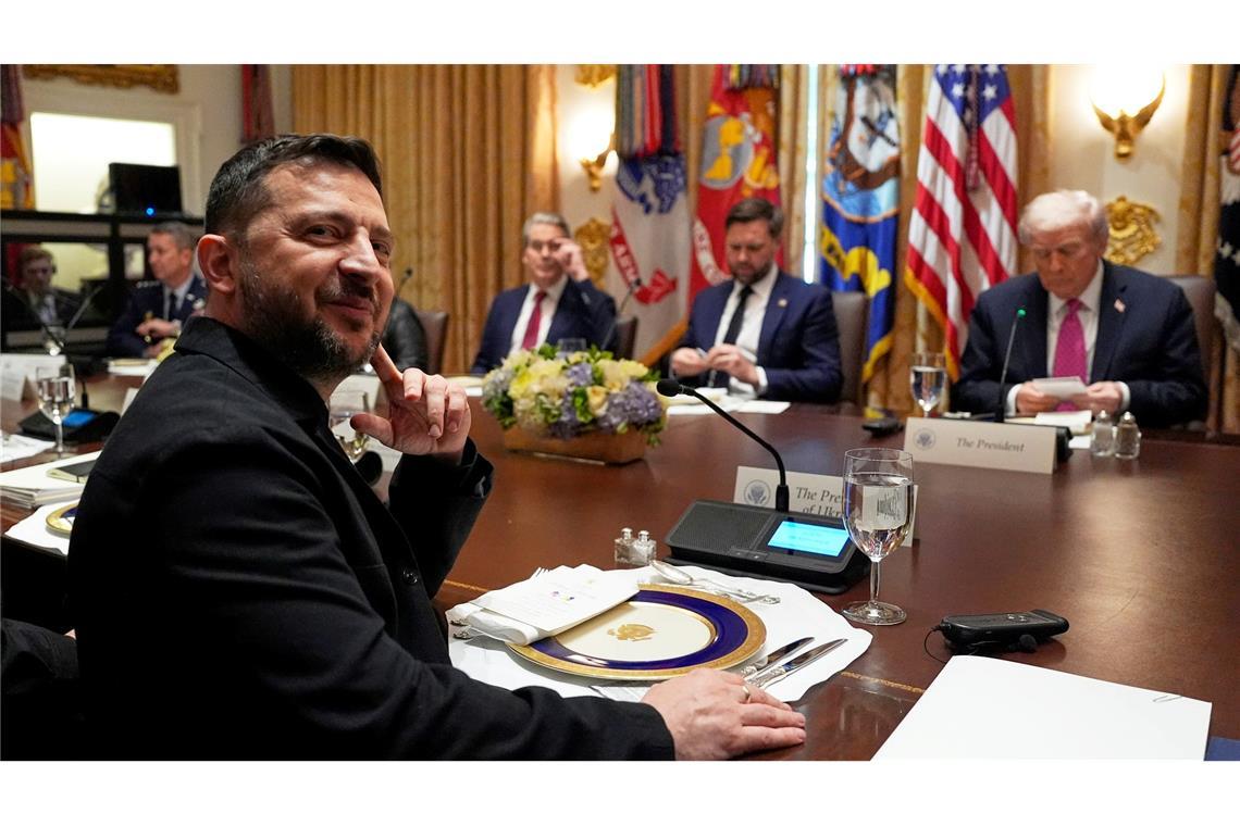 Trump hofft auf Ende des Ukraine-Kriegs ohne Tomahawks Hofft auf Tomahawks: Der ukrainische Präsident Wolodymyr Selenskyj.