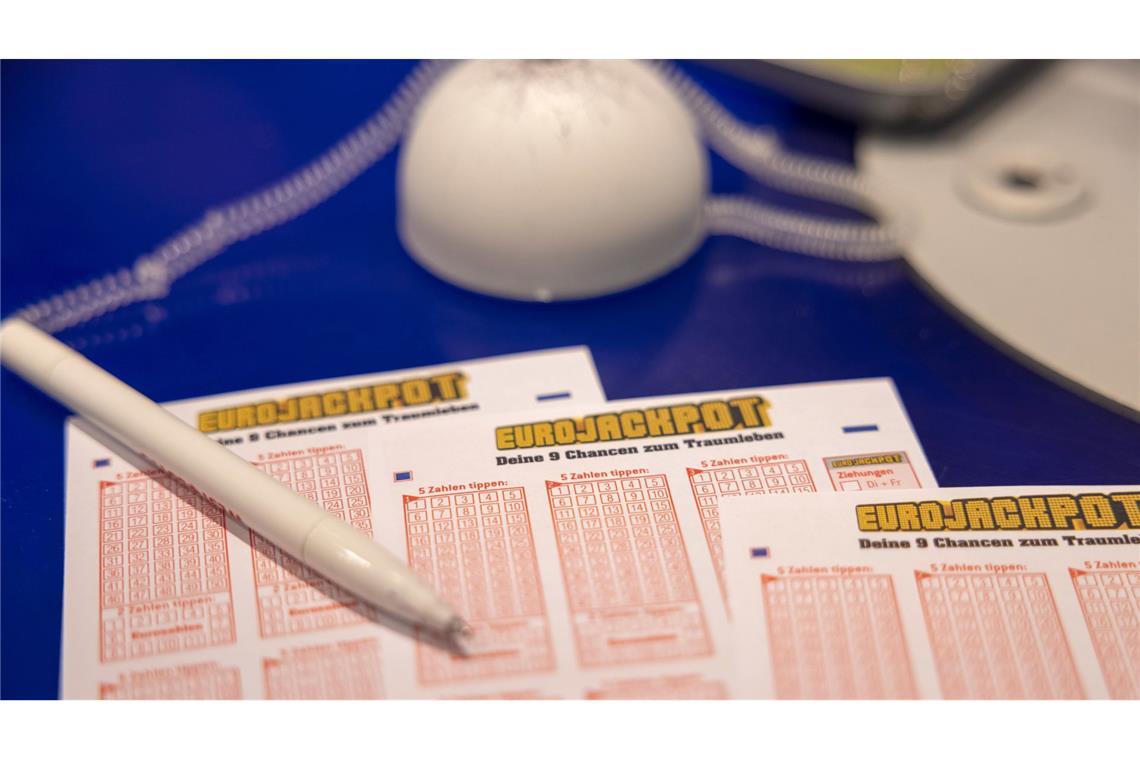 Hohe Gewinne für zwei Lotto-Spieler Hohe Gewinne für zwei Lotto-Spieler aus Baden-Württemberg. (Symbolbild)