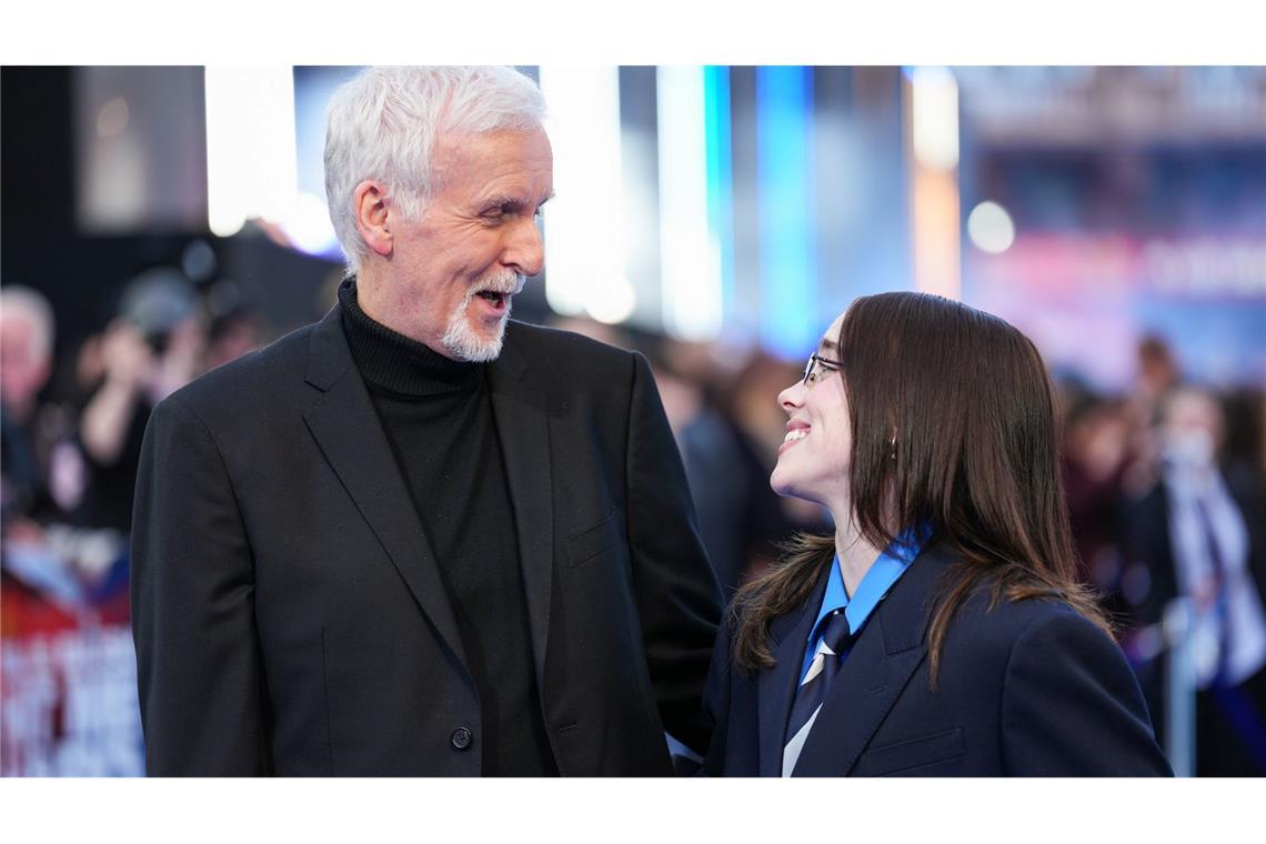 Hollywood-Regisseur James Cameron und Pop-Superstar Billie Eilish verstehen sich prächtig.