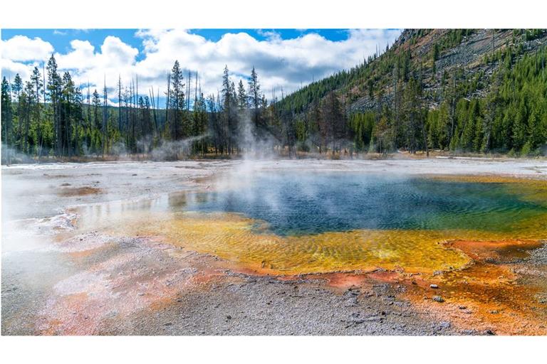 Hydrothermalquelle im Yellowstone National Park in den USA.