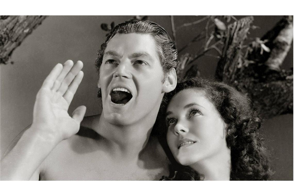 Wann ist ein Mann ein Mann? „Ich Tarzan, Du Jane“: Johnny Weissmüller and Maureen O Sullivan in einer Szene des Abenteuerfilms „Tarzan Escapes“ aus dem Jahr 1936.