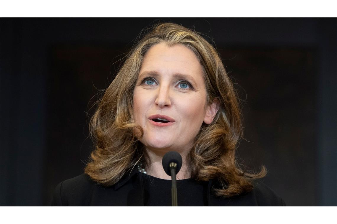 Erste Bewerbungen um Trudeau-Nachfolge in Kanada "Ich trete an, um für Kanada zu kämpfen", teilte die Ex-Vize-Premierministerin Chrystia Freeland mit. (Archivbild)
