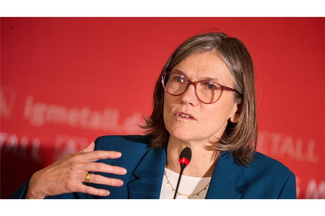 IG Metall lässt Forderung nach Vier-Tage-Woche ruhen IG Metall-Gewerkschaftsvorsitzende Christiane Benner lässt von der Forderung einer Vier-Tage-woche ab. (Archivbild)