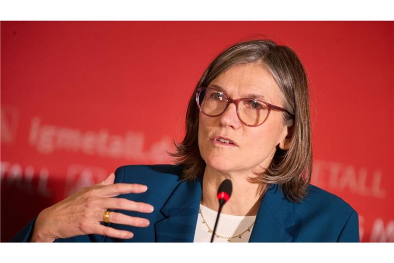 IG Metall-Gewerkschaftsvorsitzende Christiane Benner lässt von der Forderung einer Vier-Tage-woche ab. (Archivbild)